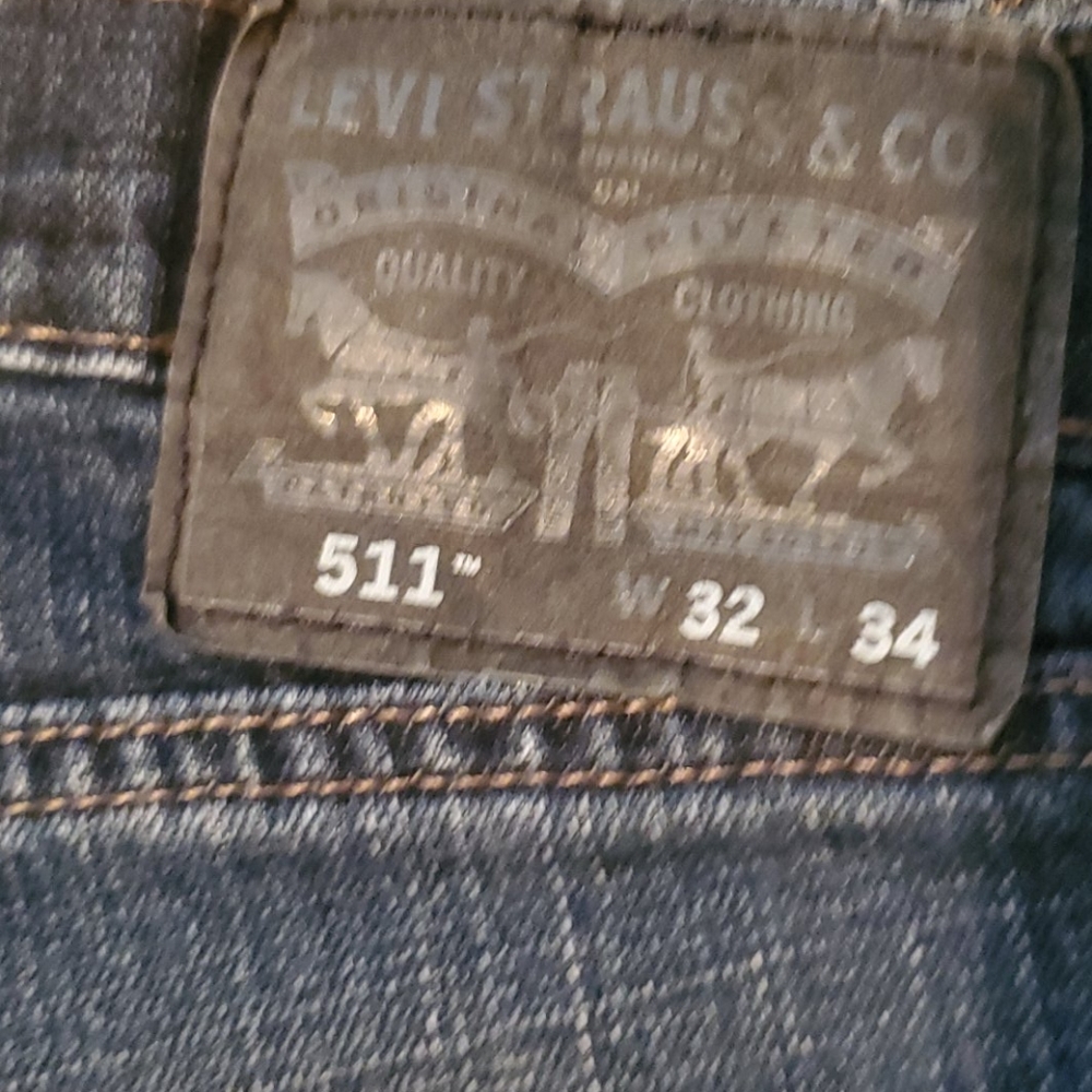 Levis - Picture 5 of 5